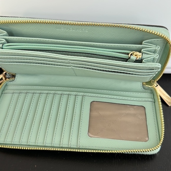 Michael Kors snake 🐍 python snake embossed leather large continental wallet - Picture 4 of 7